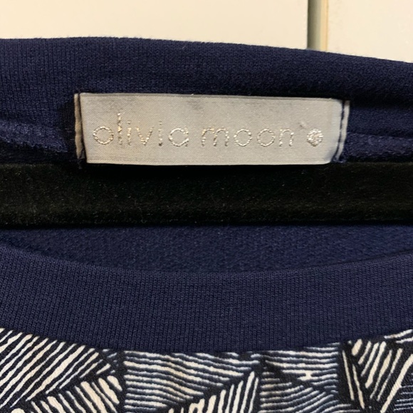 Olivia Moon blue pattern top made in USA size Medium - Picture 3 of 6